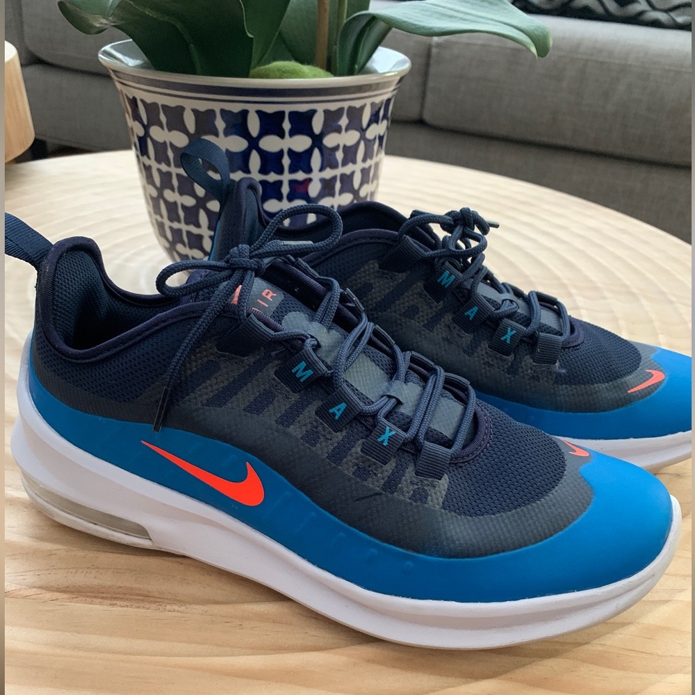 Kids Nike Shoes 7Y